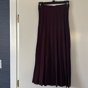H&M Burgundy Pleated Maxi Knit Skirt Size XS